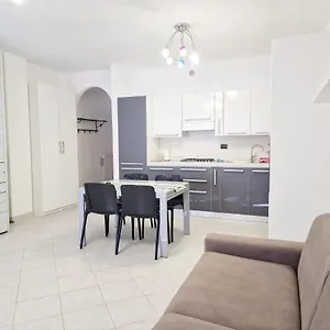 genova-loft-4-3.hotelitalianriviera.com/