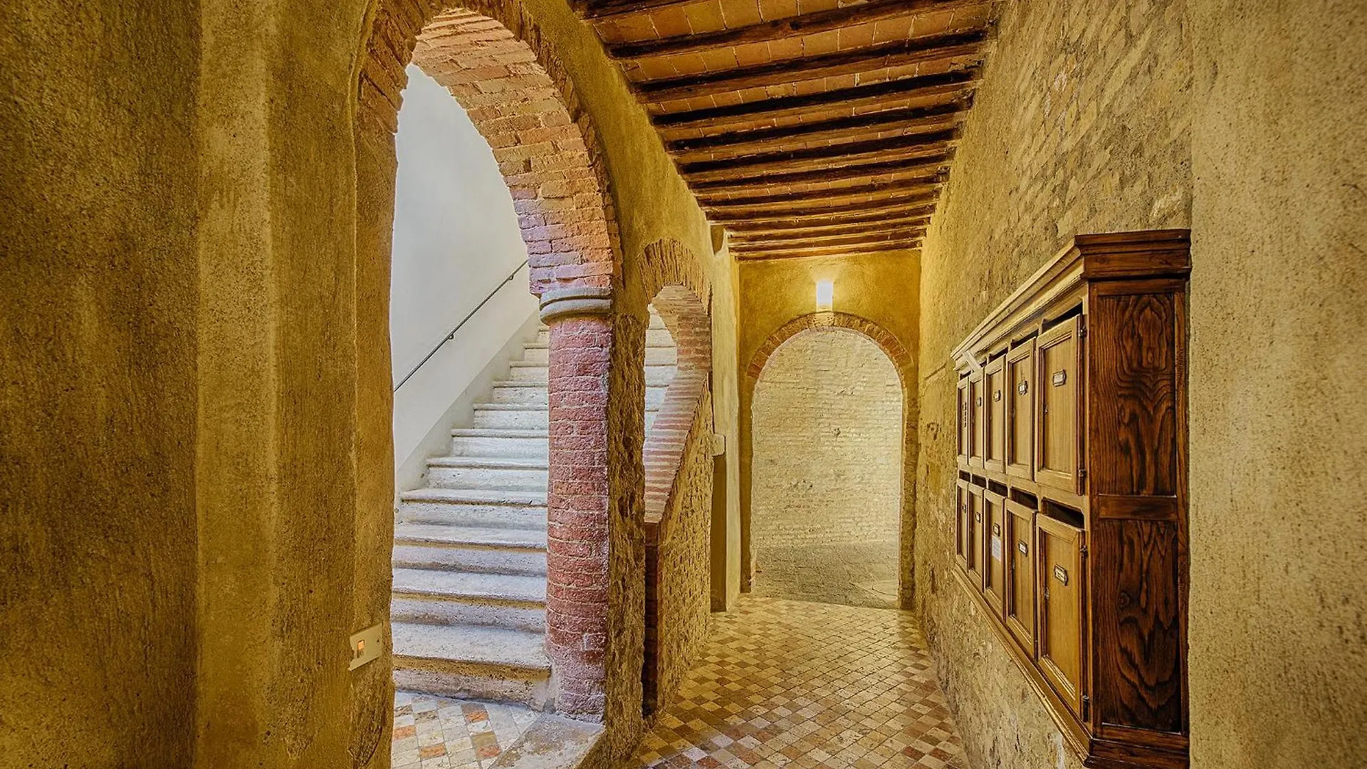 Apartment Ele Home Siena Italy